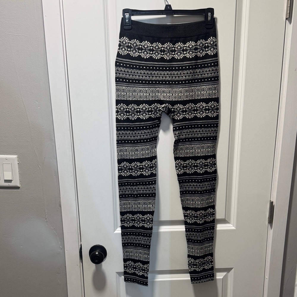 Pink Republic Black and White Patterned Leggings